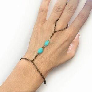 Vintage Boho Hand Chain Bracelet – Turquoise Beads & Bronze-Tone Chain